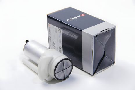 Фольксваген Гольф II/III 1.4/1.6/1.8/Пассат B3/B4 топливный насос (1.2bar/с фильтром), JP Group (1115202800)