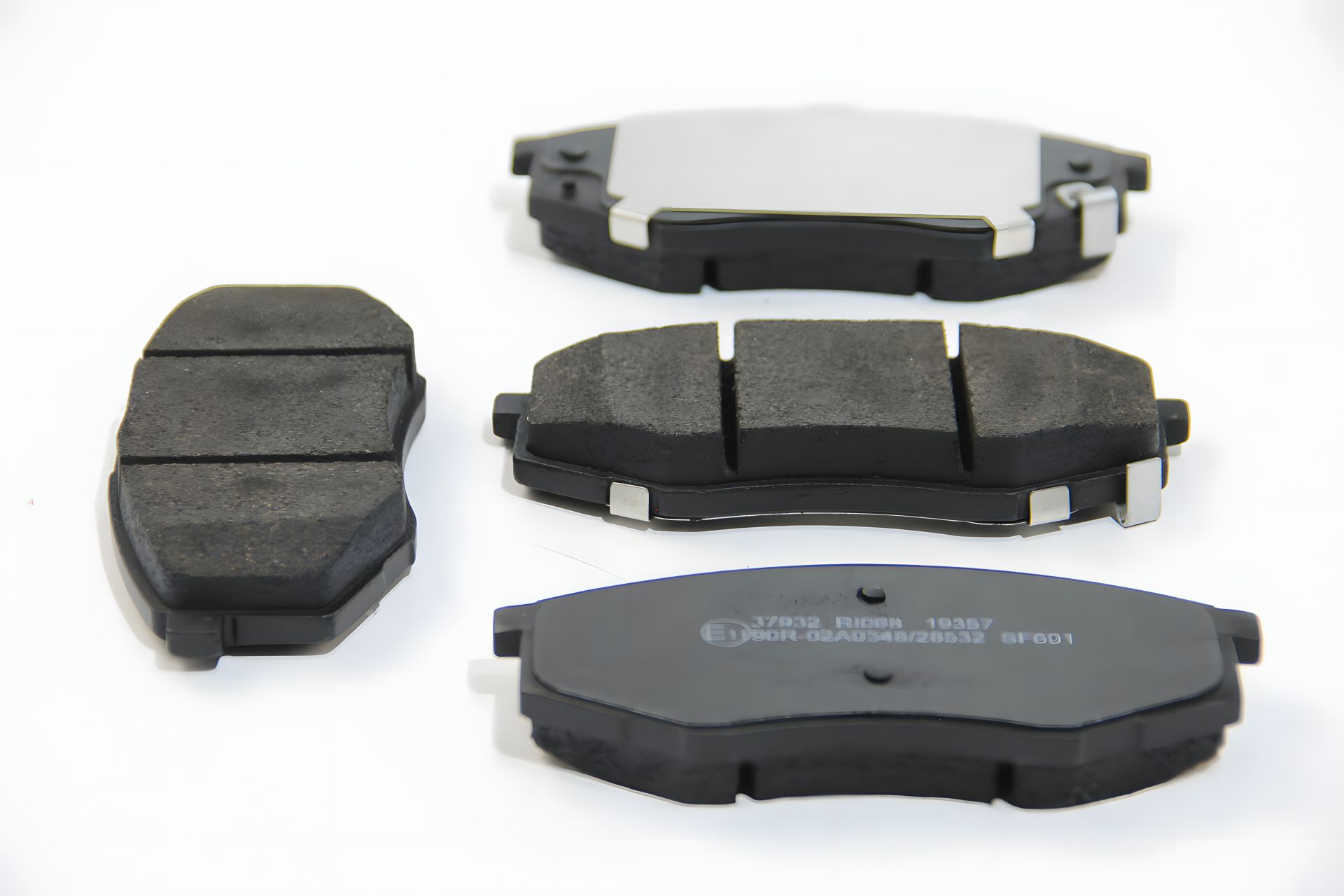 Передние тормозные колодки для iX20/Sonata/Soul (09-21) ABS (37932) Передние тормозные колодки для iX20/Sonata/Soul (09-21) ABS (37932)