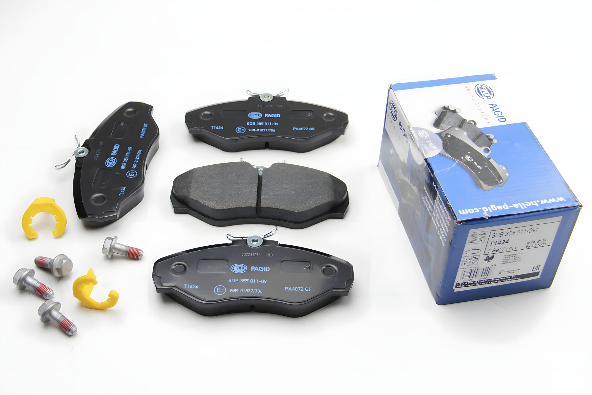 Передні гальмівні колодки Renault Trafic/Opel Vivaro 1.9DI 01-, HELLA PAGID (8DB355011091) Передні гальмівні колодки Renault Trafic/Opel Vivaro 1.9DI 01-, HELLA PAGID (8DB355011091)