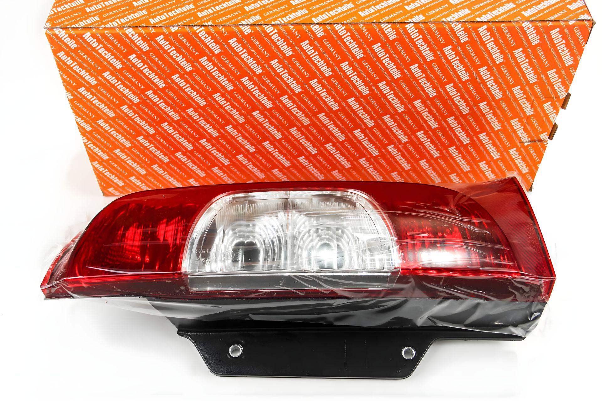 Задний фонарь Fiat Fiorino/Peugeot Bipper, Autotechteile (5030175) Задний фонарь Fiat Fiorino/Peugeot Bipper, Autotechteile (5030175)