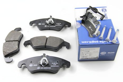 Передние тормозные колодки VAG 4GD698151C HELLA PAGID (8DB355013751)