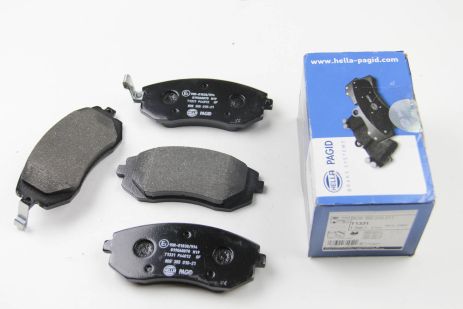 Колодки передні гальмівні Subaru Impreza 02-/Forester 02- (akebono), HELLA PAGID (8DB355010211)