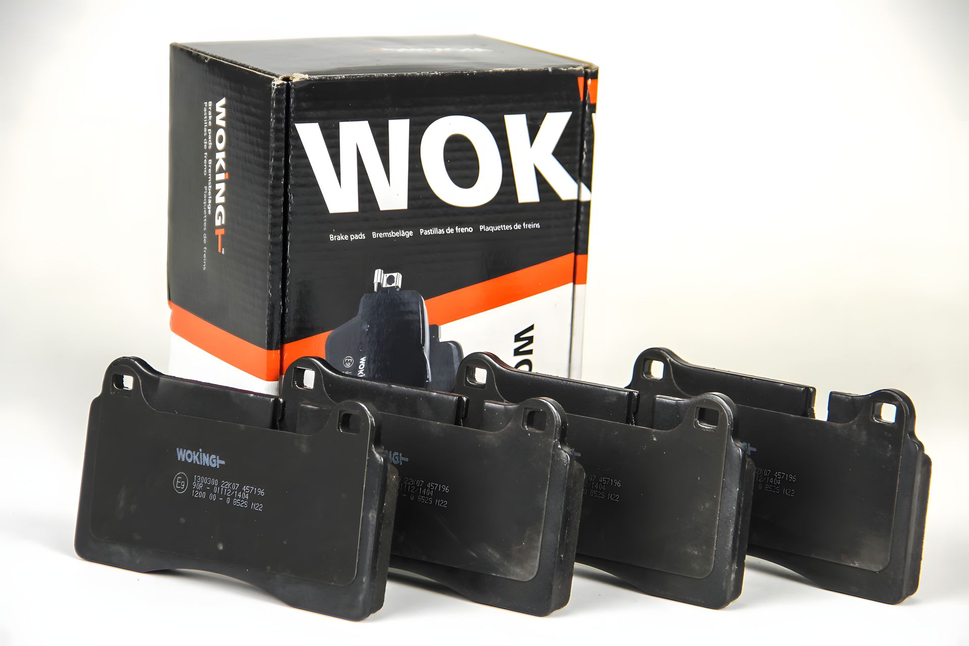 Колодки передні гальмівні VW Touareg 3.0-6.0 02- 16,8 mm (brembo), WOKING (P1300300) Колодки передні гальмівні VW Touareg 3.0-6.0 02- 16,8 mm (brembo), WOKING (P1300300)