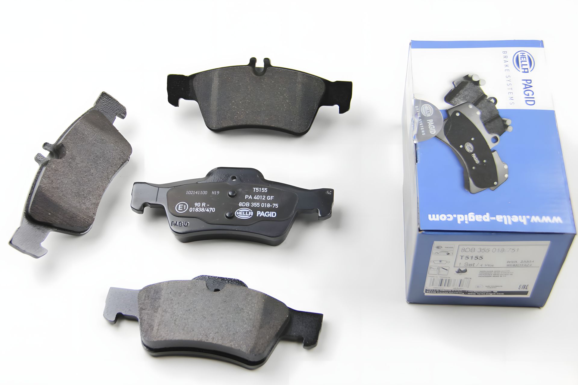 Задние тормозные колодки для w211 / cl c215, HELLA PAGID (8DB355018751) Задние тормозные колодки для w211 / cl c215, HELLA PAGID (8DB355018751)