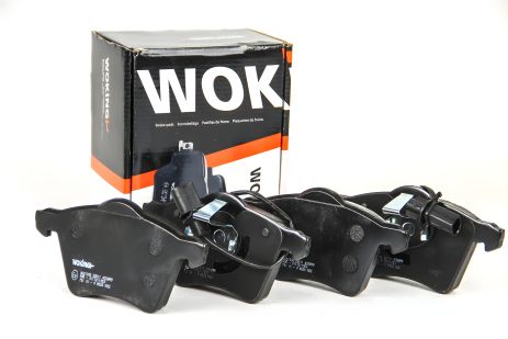 Гальмівні колодки передні T4 2.5TDI 96-03 (R15)(з датчиком), WOKING (P621302)