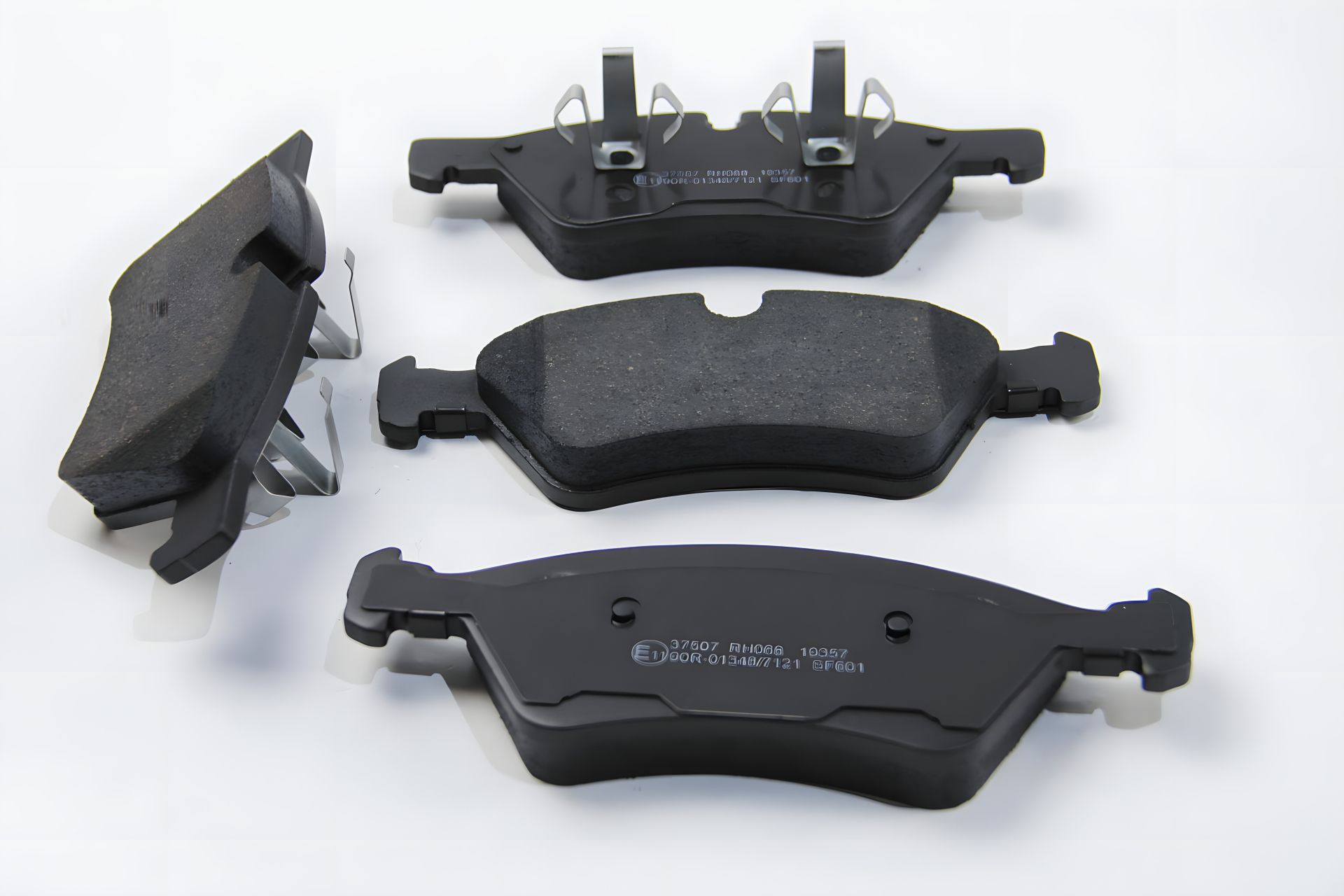 Передні гальмові колодки W251/W164/W463/W164/W211 03-14, A.B.S. (37507) Передні гальмові колодки W251/W164/W463/W164/W211 03-14, A.B.S. (37507)