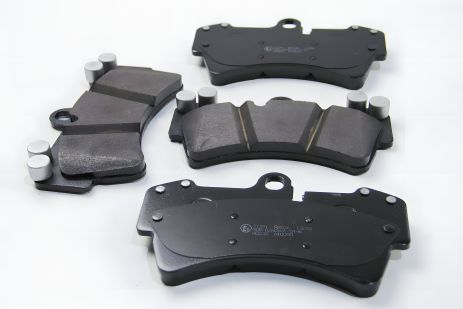 Передние тормозные колодки Cayenne/Touareg 03-, ABS (37391)