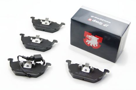 Передние тормозные колодки Caddy III/Golf V/Octavia/A3 03- (с датчиком), JP Group (1163601010)