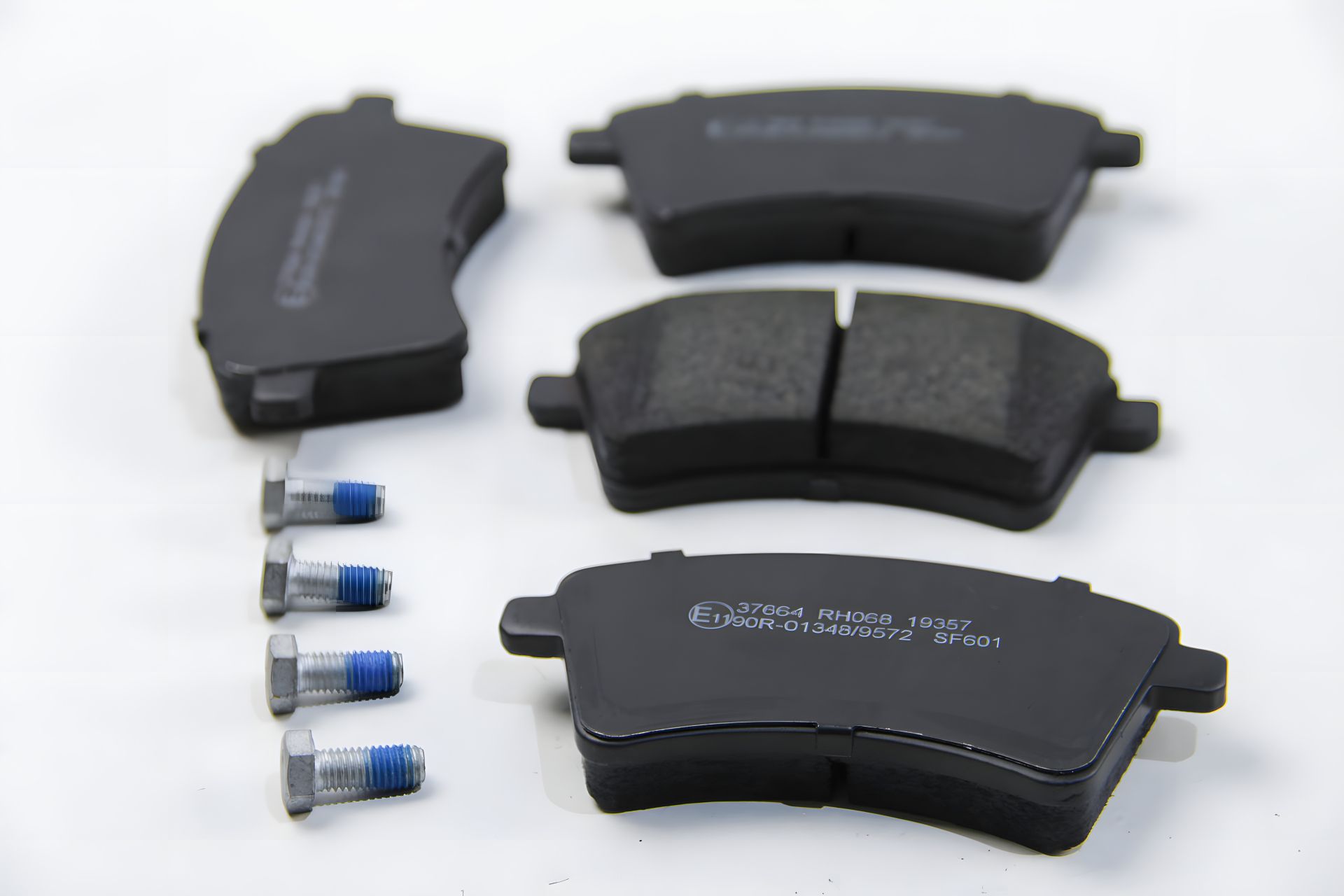 Передние тормозные колодки для Kangoo 08- (R15/R16), ABS (37664) Передние тормозные колодки для Kangoo 08- (R15/R16), ABS (37664)