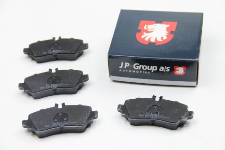 Колодки передние тормозные MB A-class (W168) 97-04 (TRW), JP Group (1363601210) Колодки передние тормозные MB A-class (W168) 97-04 (TRW), JP Group (1363601210)