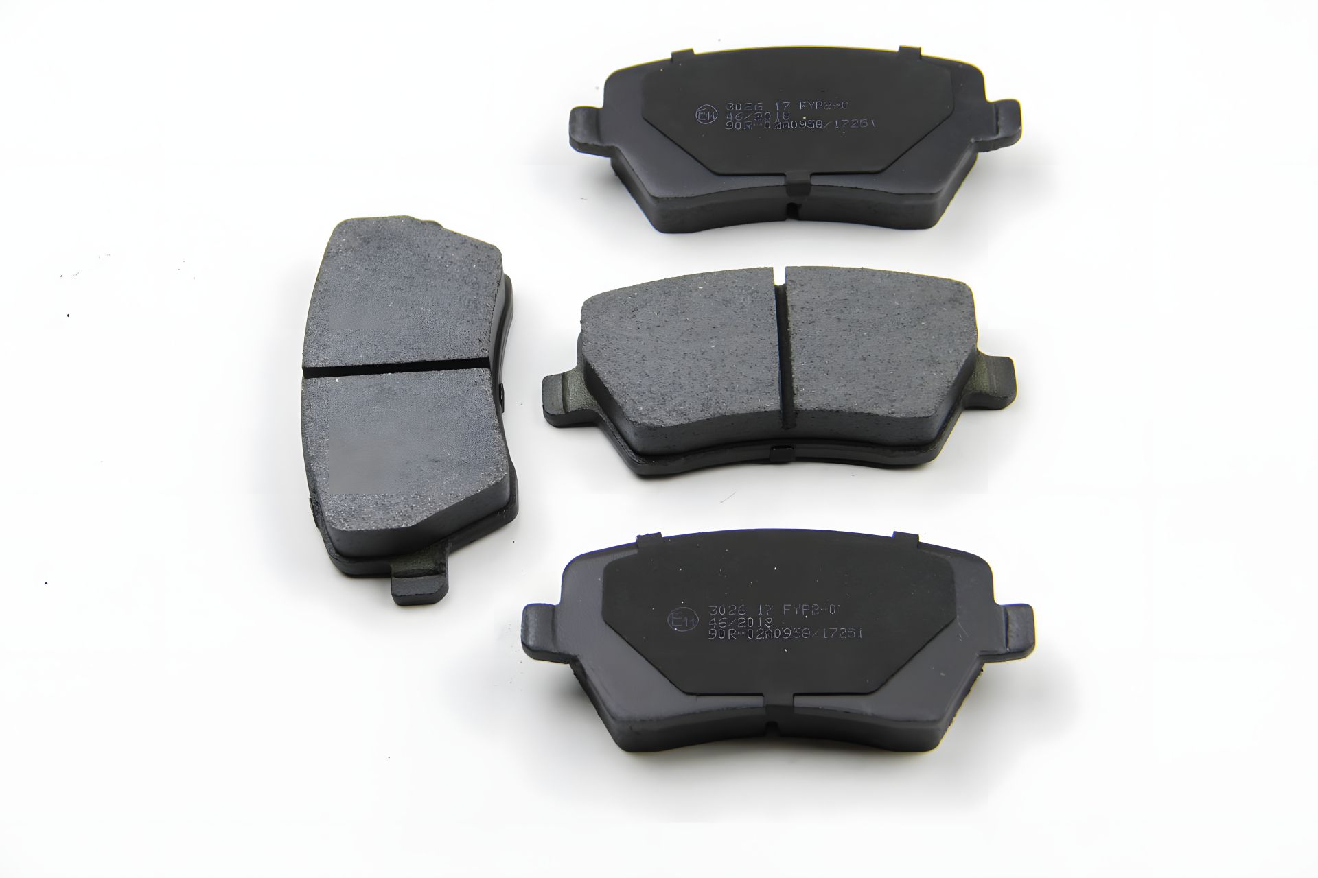 Передние тормозные колодки Kangoo/Logan 08-/Duster 10- (TRW), Bremsi (BP3026) Передние тормозные колодки Kangoo/Logan 08-/Duster 10- (TRW), Bremsi (BP3026)