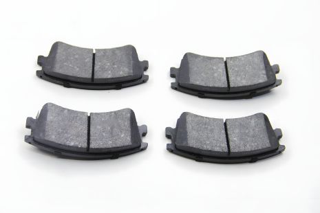 Передние тормозные колодки для Mazda 6 с 2002 года, JP Group (3863601210) Передние тормозные колодки для Mazda 6 с 2002 года, JP Group (3863601210)