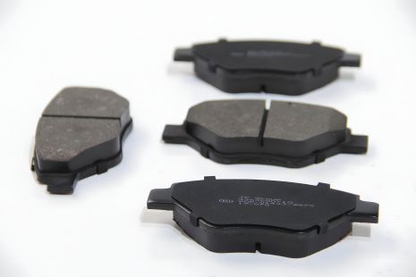 Передние тормозные колодки Megane II 1.4 i 02-, JP Group (4363600710) Передние тормозные колодки Megane II 1.4 i 02-, JP Group (4363600710)