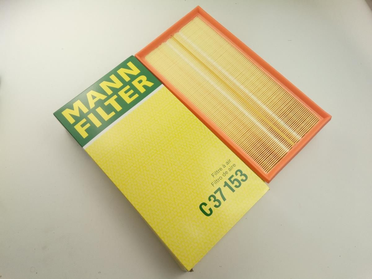 Повітряний фільтр Vag 1.6/1.8/2.0i/1.9SDI, MANN (C37153) (1J0129620), Mann-Filter (C37153) Повітряний фільтр Vag 1.6/1.8/2.0i/1.9SDI, MANN (C37153) (1J0129620), Mann-Filter (C37153)