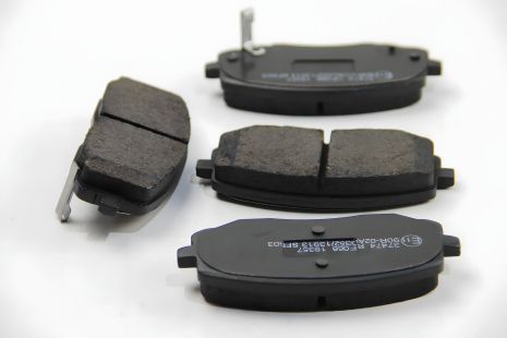 Передние тормозные колодки Kia Picanto/Hyundai i10 04- (mando), ABS (37474)