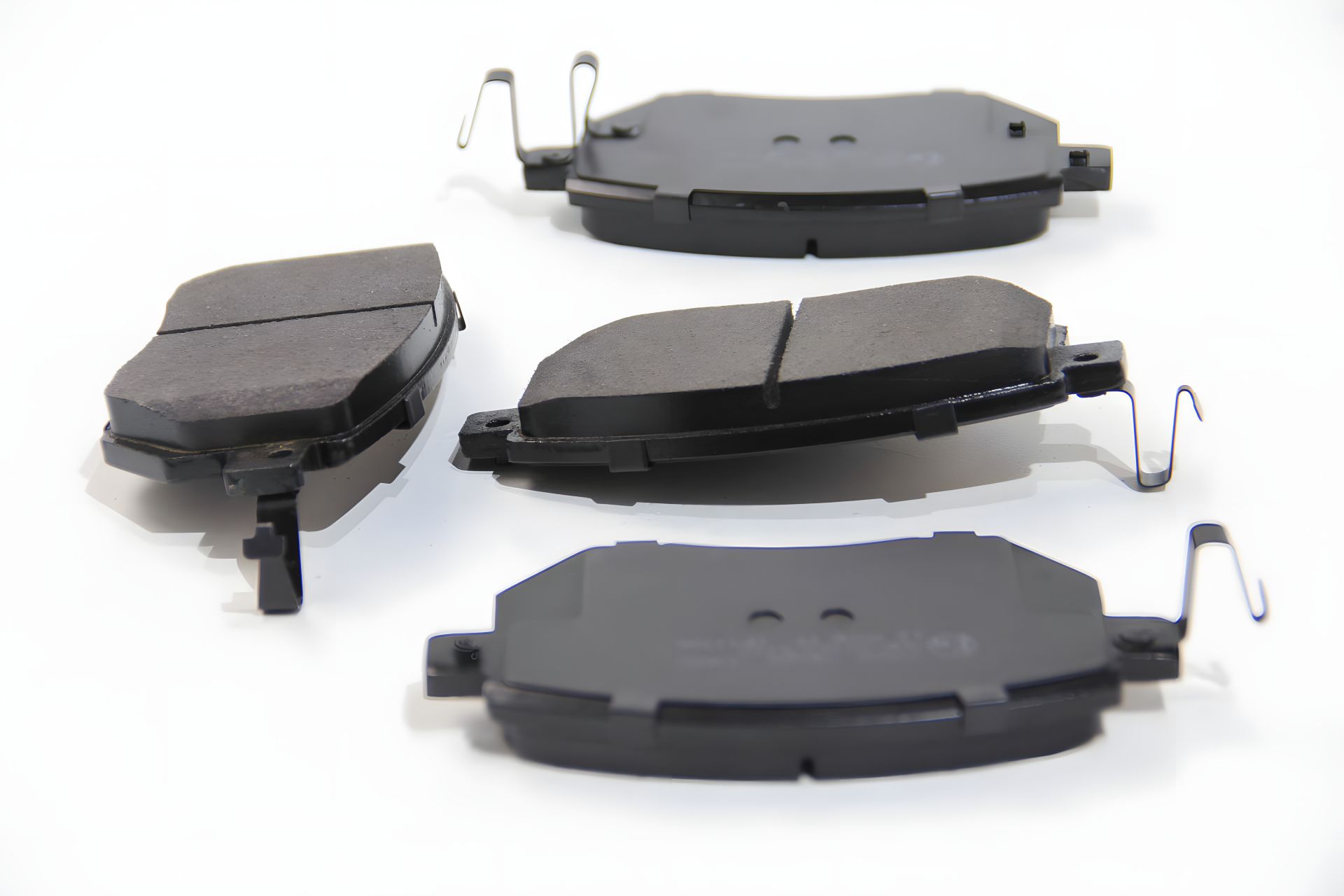 Передние тормозные колодки Q60/QX50/Q70/Navara/Qashqai/Murano/Pathfinder 05- (ABS 37504), ABS (37504) Передние тормозные колодки Q60/QX50/Q70/Navara/Qashqai/Murano/Pathfinder 05- (ABS 37504), ABS (37504)