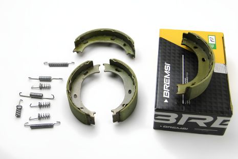 Колодки гальма стоянки для Sprinter 208-316/LT 35 96-06 (з пружинками) від Bremsi (GF03061)