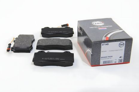 Передние тормозные колодки MB C32 AMG/E320-500, ABS (37149) Передние тормозные колодки MB C32 AMG/E320-500, ABS (37149)