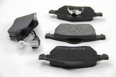 Передние тормозные колодки Octavia/Bora/Golf 91-07 (37133) ABS