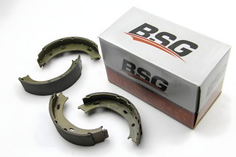 Тормозные колодки ручного тормоза Sprinter 208-316/LT 35 96-06, BASBUG (BSG60205002) Тормозные колодки ручного тормоза Sprinter 208-316/LT 35 96-06, BASBUG (BSG60205002)