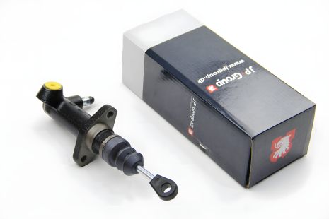 Головний циліндр зчеплення 1.6-2.0 Passat -97, JP Group (1130600900)