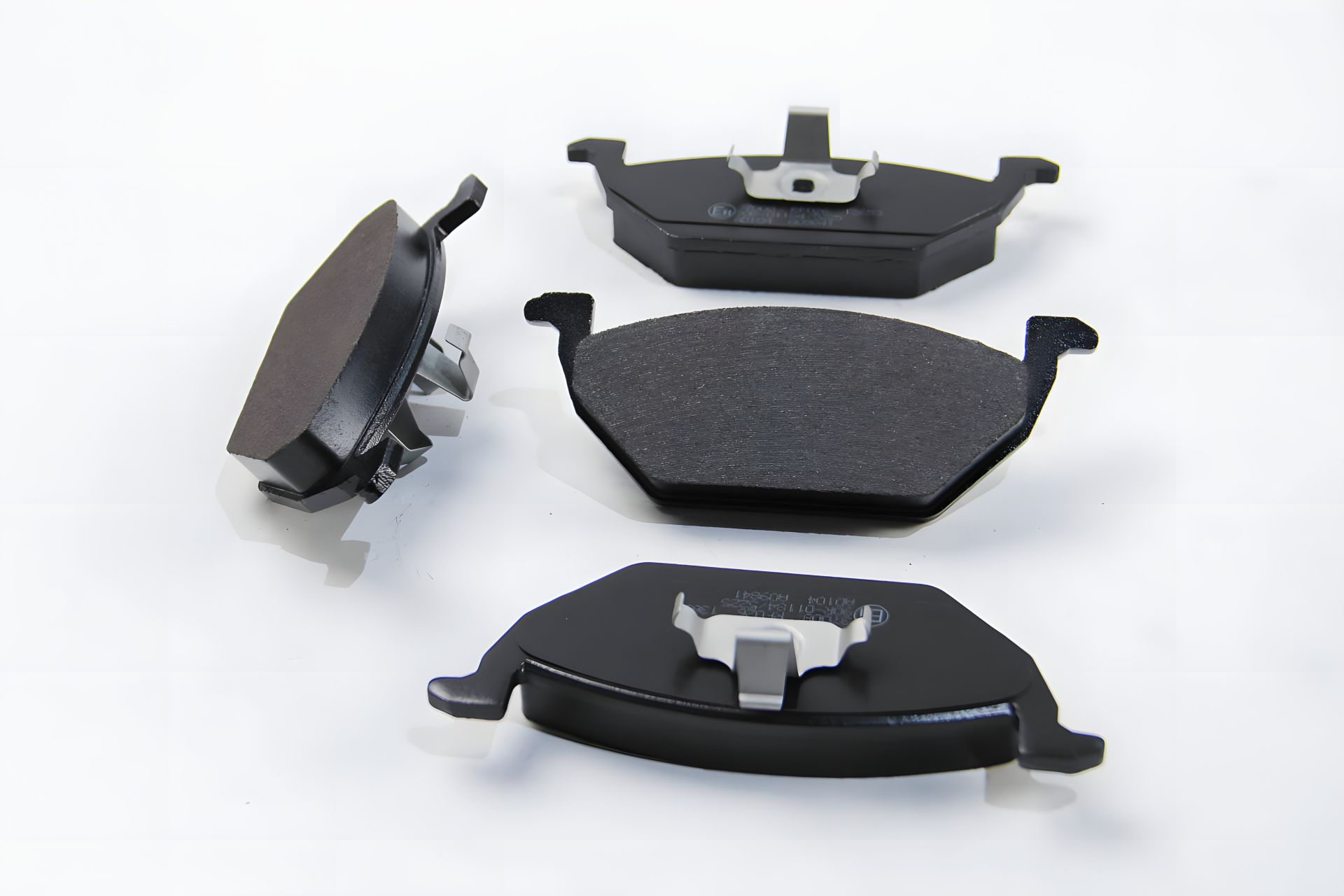 Передние тормозные колодки для Caddy III/Golf V/Octavia/A3 96- от ABS (37008) Передние тормозные колодки для Caddy III/Golf V/Octavia/A3 96- от ABS (37008)