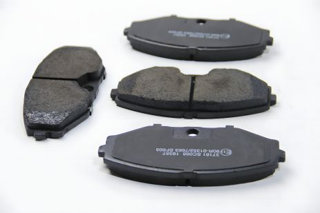 Передние тормозные колодки для Cefiro/Maxima/QX/J Series/Q45 89-03, ABS 37161 Передние тормозные колодки для Cefiro/Maxima/QX/J Series/Q45 89-03, ABS 37161