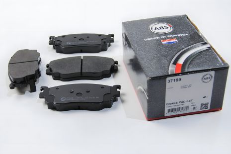 Передні гальмівні колодки для Premacy/323/Protege/626 97-05 від A.B.S. (37189)