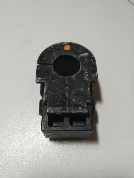 Втулка стабилизатора переднего X-trail/Qashaqai, NISSAN (546133UB0A) (54613-3UB0A)