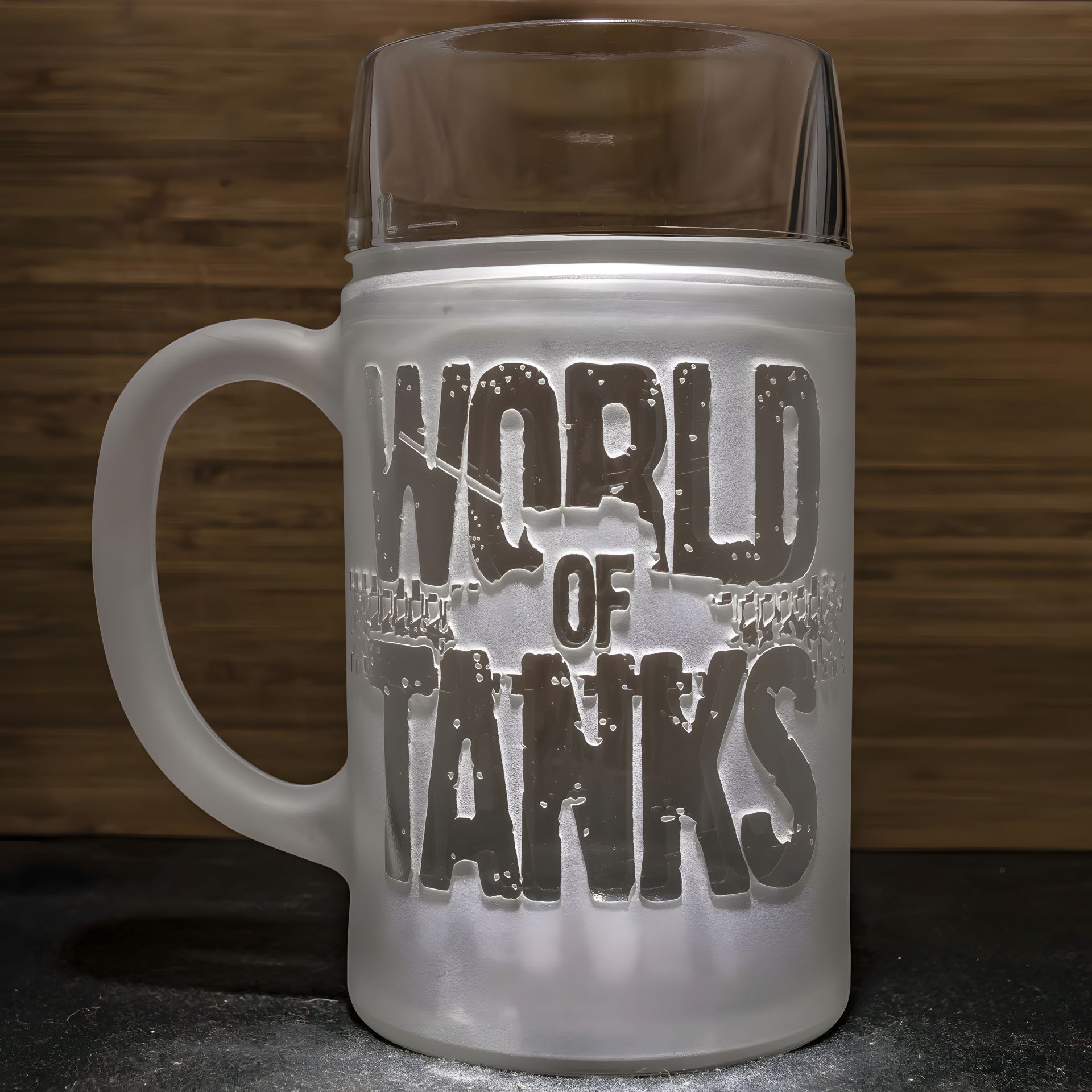Пивной бокал World of Tanks "Мир танков" с гравировкой, 1 литр Пивной бокал World of Tanks "Мир танков" с гравировкой, 1 литр