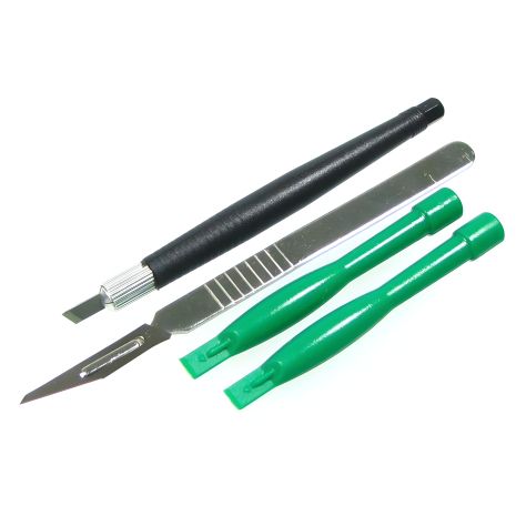 Інструментальний набір Baku BK-7280-B: великий і малий скальпелі, дві лопатки для розбирання корпусів