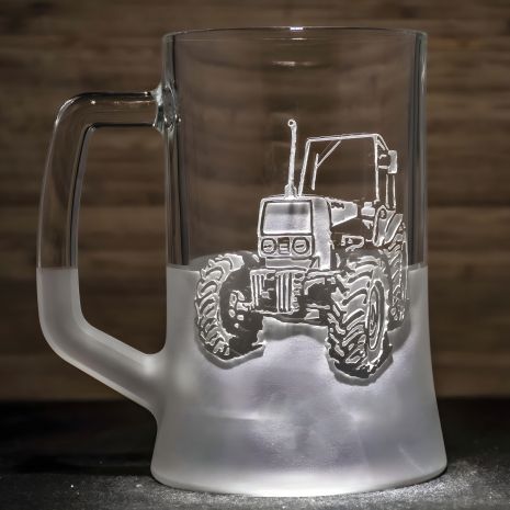 Пивной бокал с гравировкой МТЗ - подарок для тракториста