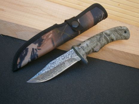 Охотника за ножами Wolf H-430 с крышкой 23 см