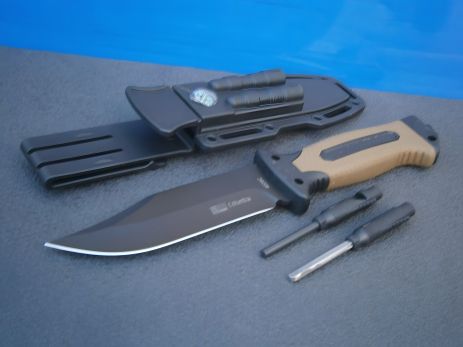 Ніж для полювання, риболовлі та туризму Wolf 4028С 27 см кресало точилка свисток