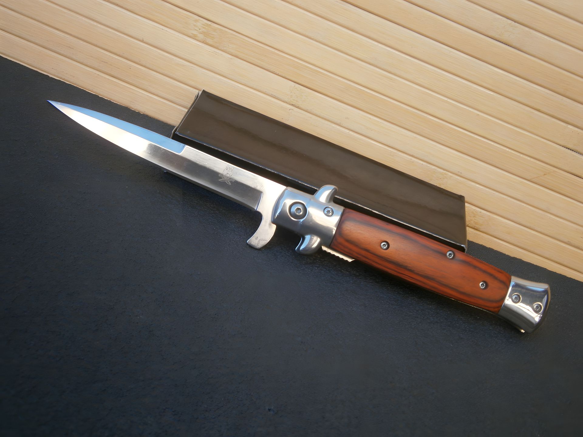 Складной нож Elegant Brown 665, длина 23 см Складной нож Elegant Brown 665, длина 23 см