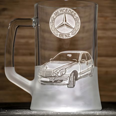 Пивний келих з гравіюванням автомобіля Mercedes E-клас E211, подарунок для автолюбителя