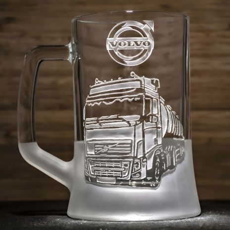 Подарок для дальнобойщика - Бокал с гравировкой VOLVO цистерна бензовоз