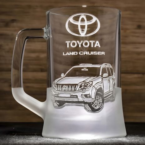 Пивний келих з гравіюванням автомобіля Toyota Land Cruiser Prado - подарунок для автомобіліста Пивний келих з гравіюванням автомобіля Toyota Land Cruiser Prado - подарунок для автомобіліста