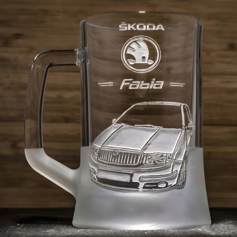 Пивний келих із гравіюванням автомобіля SKODA Fabia Шкода Фабія — подарунок для автолюбителя Пивний келих із гравіюванням автомобіля SKODA Fabia Шкода Фабія — подарунок для автолюбителя