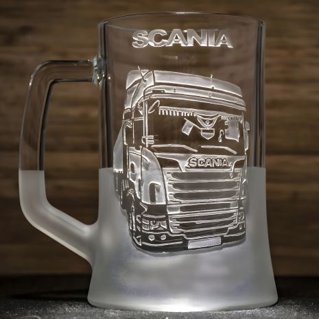 Подарунок водію далекобійнику - бокал для пива з гравіюванням вантажівка SCANIA Сканія