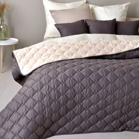 Двустороннее покрывало Стиль Cube IDEIA 180x210 см, шоколад/беж (8-32404*002) Двустороннее покрывало Стиль Cube IDEIA 180x210 см, шоколад/беж (8-32404*002)