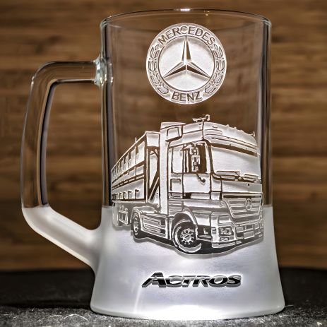 Подарочный бокал для пива с гравировкой Mercedes Actros для водителей грузовиков