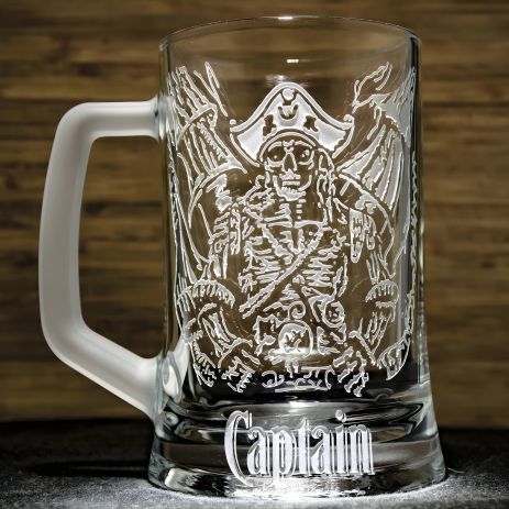 Келих пивний Капітан з гравіюванням - Скелет пірата з мечем і черепом в шляпі