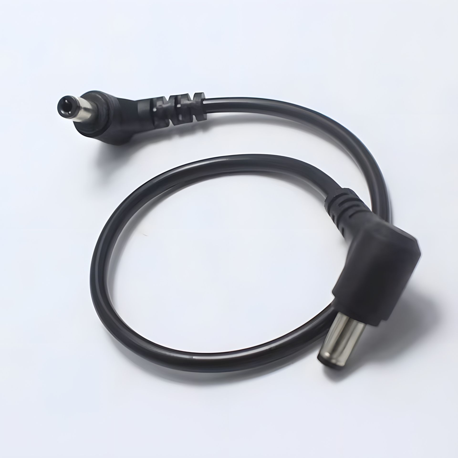 Кабель DC M to M 25cm кутові коннектори (90 градусів) 5.5x2.1(2,5)mm black | Для роутера, ONU, GPON, терміналу, конвертера, камери Кабель DC M to M 25cm кутові коннектори (90 градусів) 5.5x2.1(2,5)mm black | Для роутера, ONU, GPON, терміналу, конвертера, камери