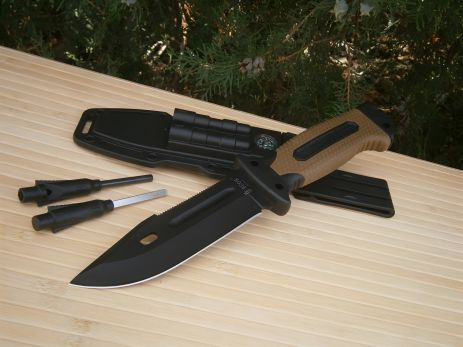 Колумбія ніж для туризму, полювання та риболовлі 4038С 27 см з кресалом, точилкою і свистком Колумбія ніж для туризму, полювання та риболовлі 4038С 27 см з кресалом, точилкою і свистком