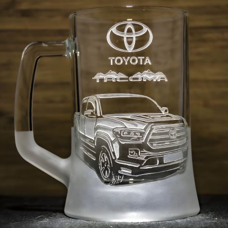 Бокал для пива с гравировкой Toyota Tacoma, подарок автолюбителю