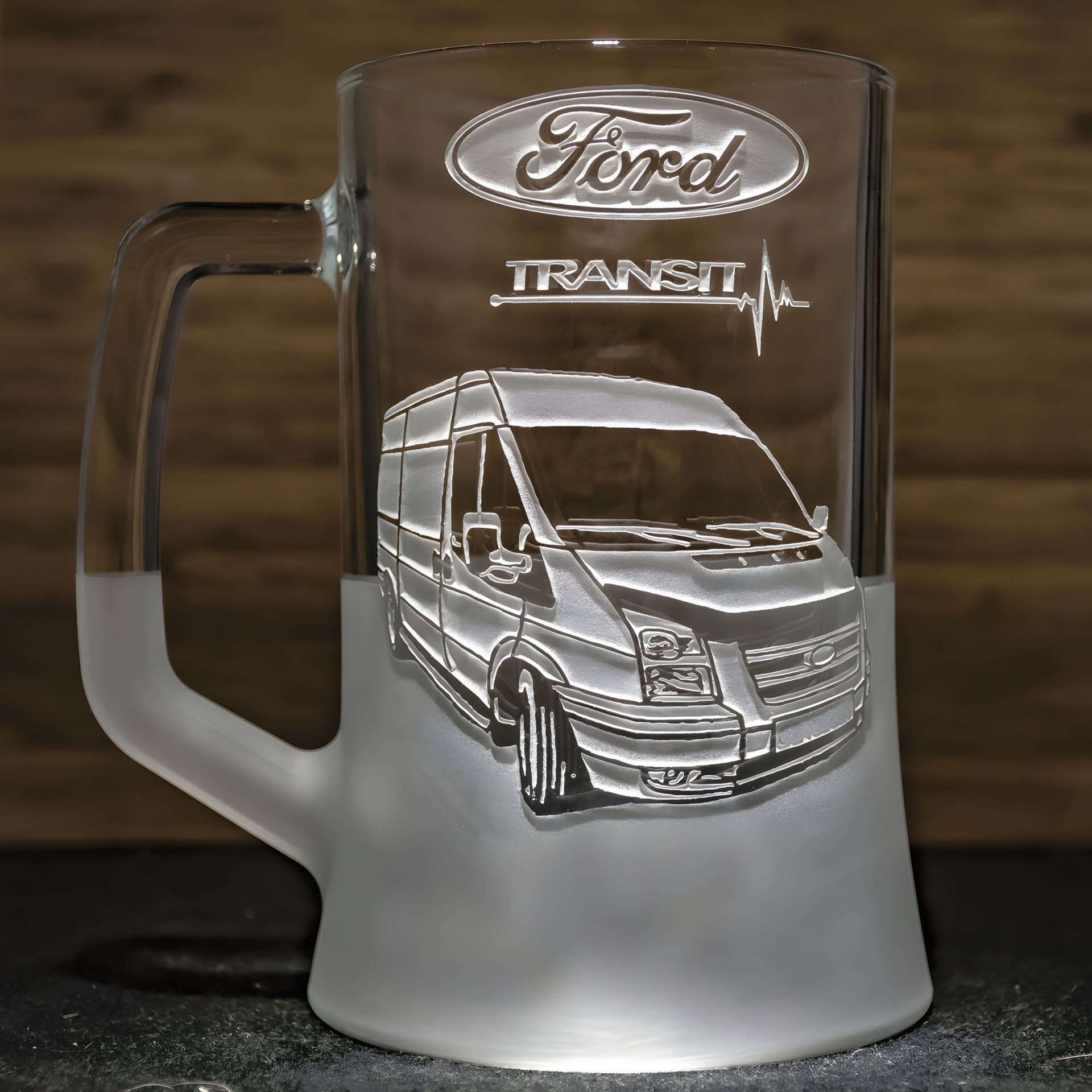 Пивний келих Ford Transit з гравіюванням - подарунок автолюбителю Пивний келих Ford Transit з гравіюванням - подарунок автолюбителю