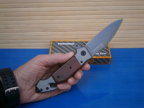 Складной нож Browning A 838 со стеклобоем и стропорезом 23 см