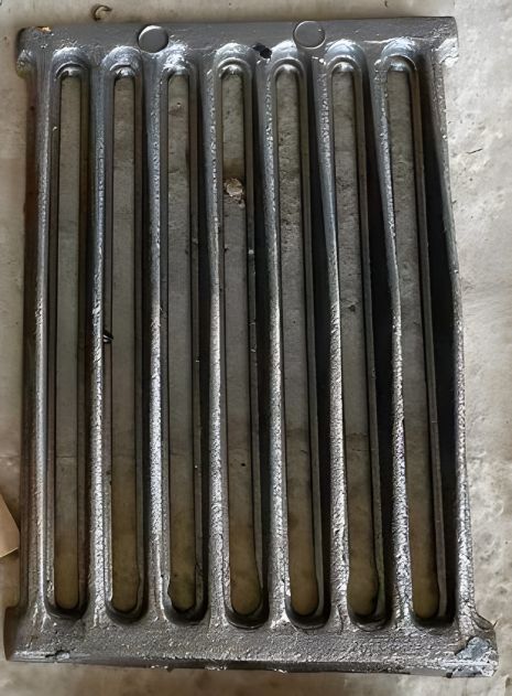 Чугунная колосниковая решетка 300х200 мм