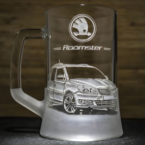 Сувенірний бокал для пива з гравіюванням Skoda Roomster - подарунок автомобілісту